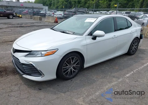 2021 Toyota Camry Xle Awd z USA, uszkodzony, nr VIN 4T1F11BK6MU027466